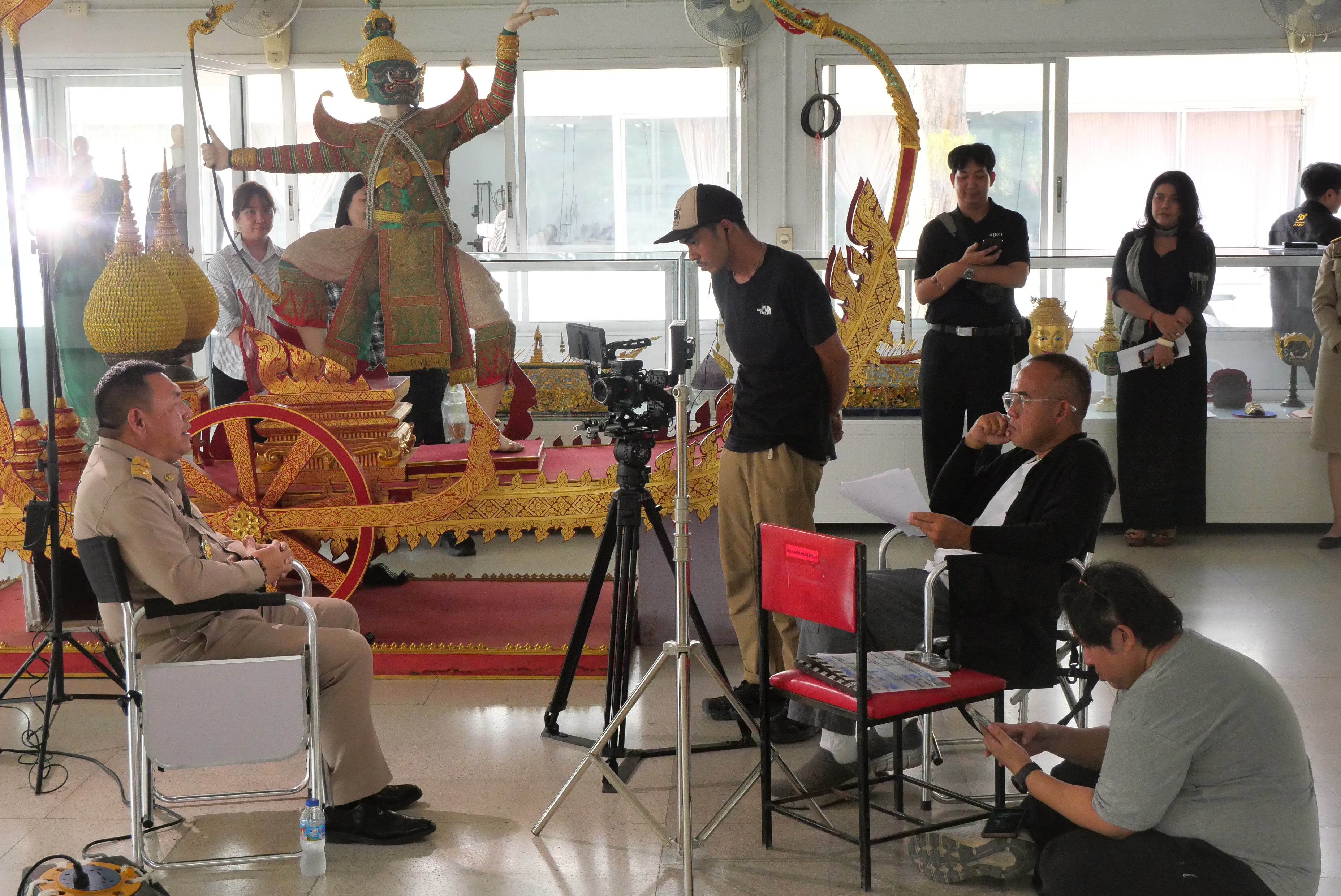 title - เลขาธิการ ส.ป.ก. บันทึกเทปให้สัมภาษณ์ภาพยนตร์สารคดีชุด “สืบสาน สร้างสุข ปวงประชา” และตรวจติดตามการดำเนินงานในพื้นที่เขตปฏิรูปที่ดิน ณ จังหวัดพระนครศรีอยุธยา